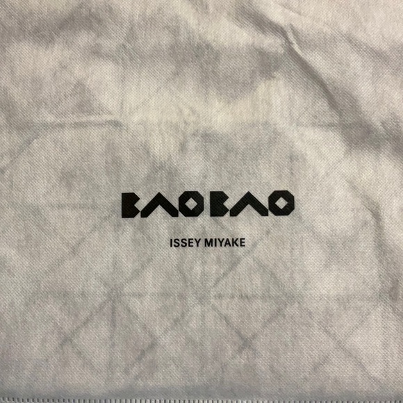 ❌SOLD ❌ISSEY MIYAKE Bao Bao - Picture 9 of 9